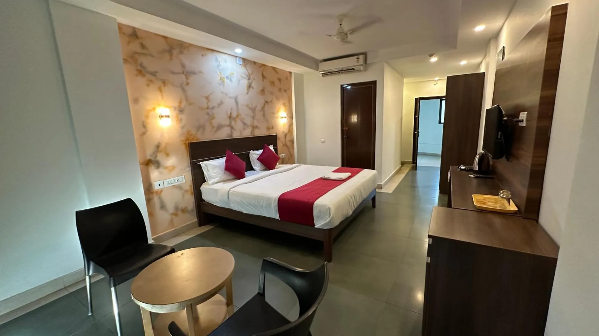 Crystal Inn Kalpetta Indien