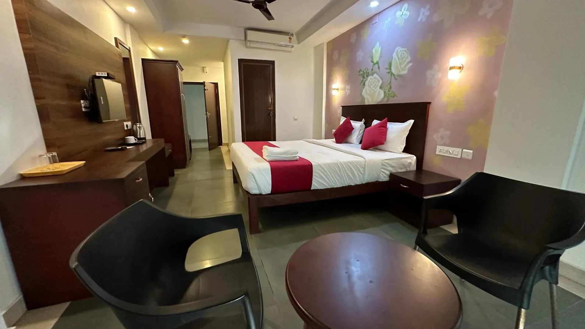 Hotel Crystal Inn Kalpetta