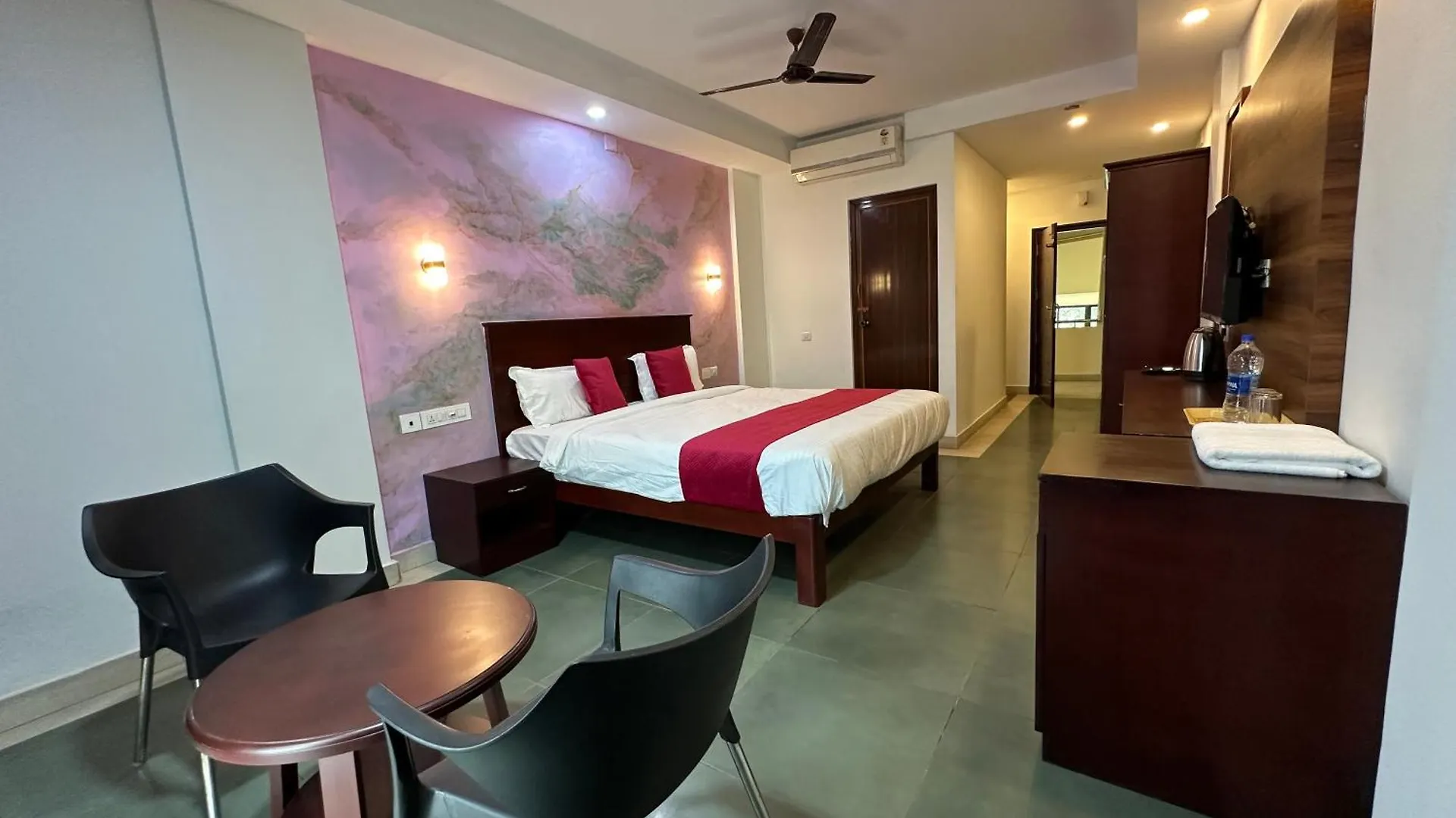 Hotel Crystal Inn Kalpetta
