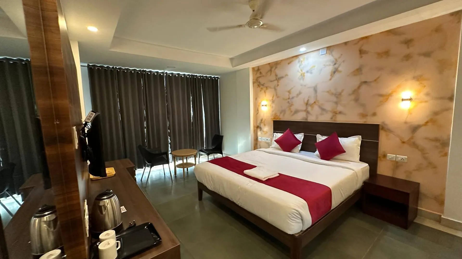 Hotel Crystal Inn Kalpetta